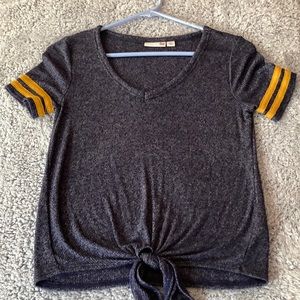 Super cute blue and yellow striped top!